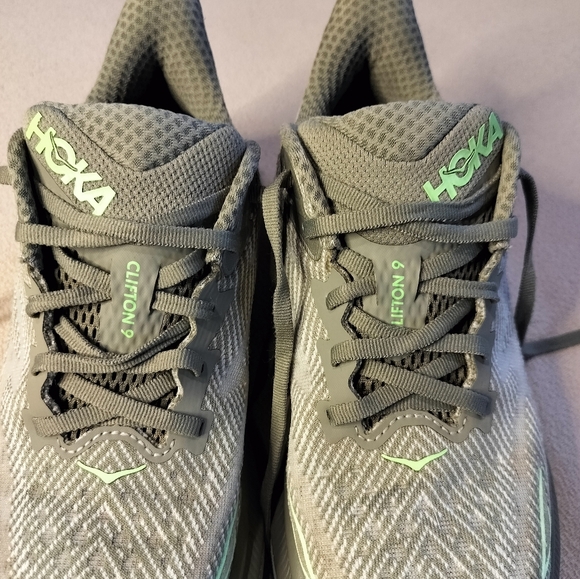 Hoka Clifton 9 Womens Gray and Green Running Shoes Sz 7B. - Picture 9 of 16